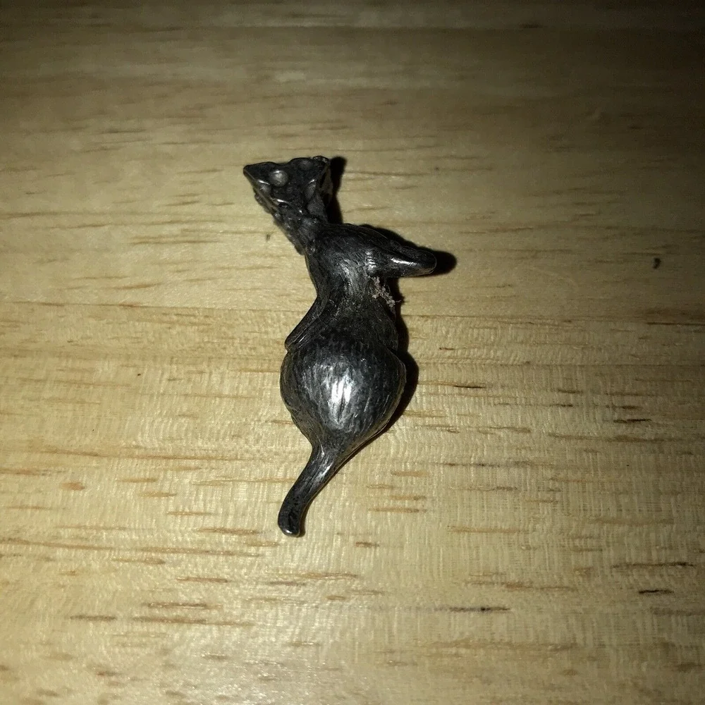 2 MINIATURE - PEWTER FIGURINE - RAT / MOUSE / MICE - EATING SWISS CHEESE